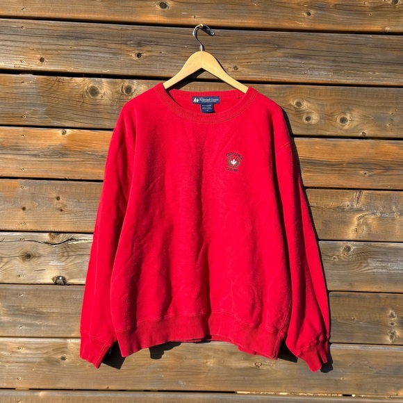 Vintage redwood classics / crossings Canada Classic Red Crewneck Sweater - Picture 2 of 6